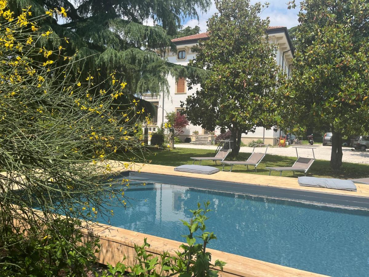 Il Bozzolo Eco Boutique Apartments Валеджо-суль-Минчо Экстерьер фото