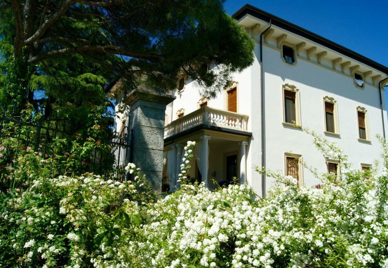 Il Bozzolo Eco Boutique Apartments Валеджо-суль-Минчо Экстерьер фото