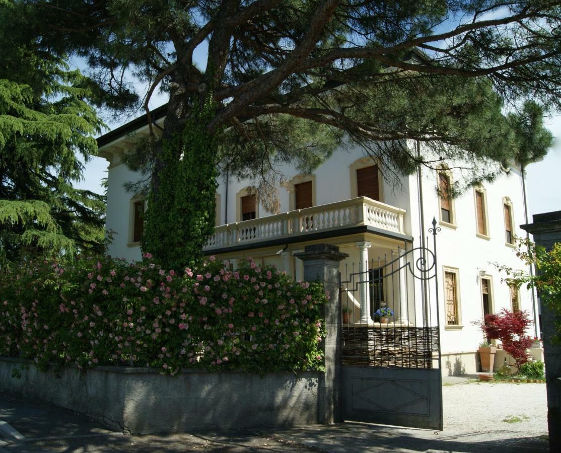 Il Bozzolo Eco Boutique Apartments Валеджо-суль-Минчо Экстерьер фото