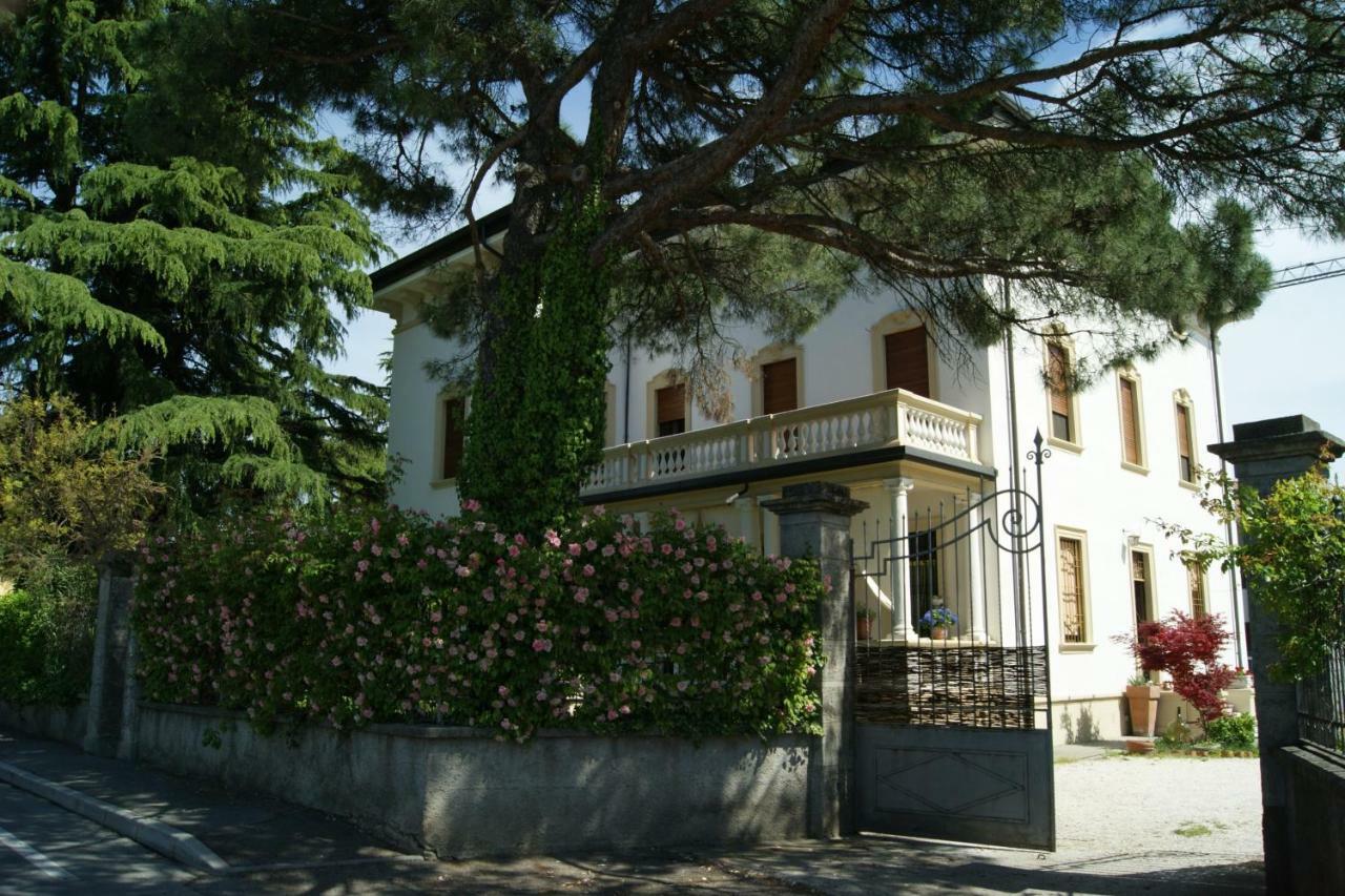 Il Bozzolo Eco Boutique Apartments Валеджо-суль-Минчо Экстерьер фото